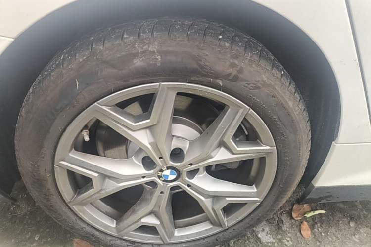 Used BMW i3 2025 eDrive 35 L Right Rear Wheel Hub