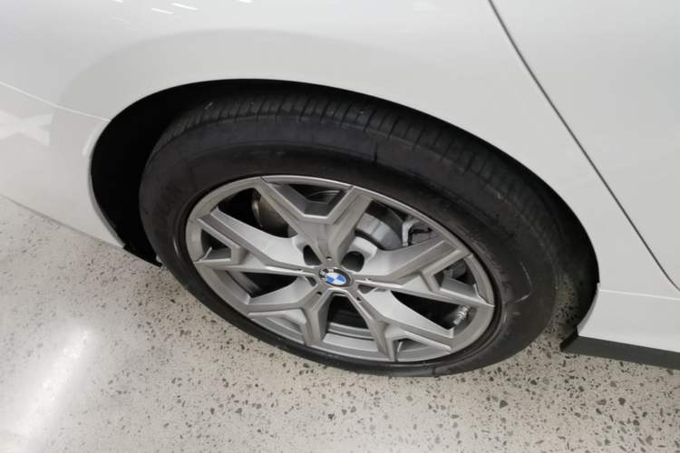 Used BMW i3 2025 eDrive 35 L Right Rear Wheel Hub