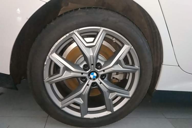 Used BMW i3 2025 eDrive 35 L Right Rear Wheel Hub