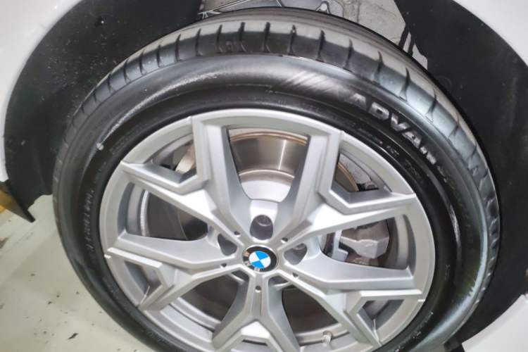 Used BMW i3 2025 eDrive 35 L Right Rear Wheel Hub