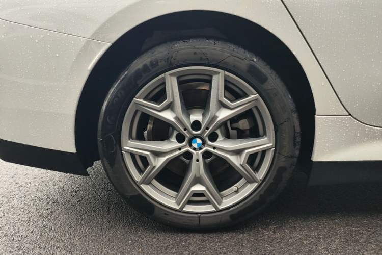 Used BMW i3 2025 eDrive 35 L Right Rear Wheel Hub