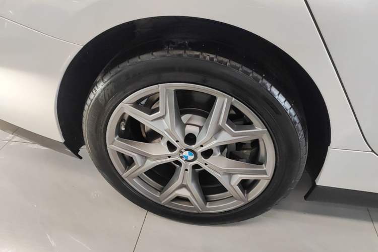 Used BMW i3 2025 eDrive 35 L Right Rear Wheel Hub