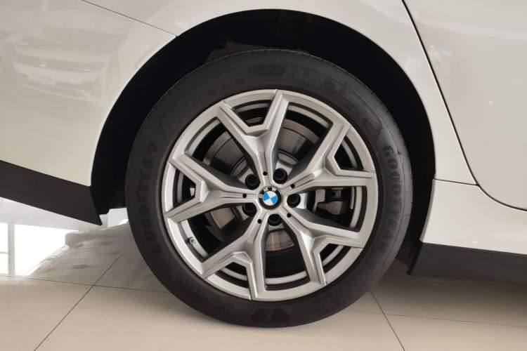 Used BMW i3 2025 eDrive 35 L Right Rear Wheel Hub