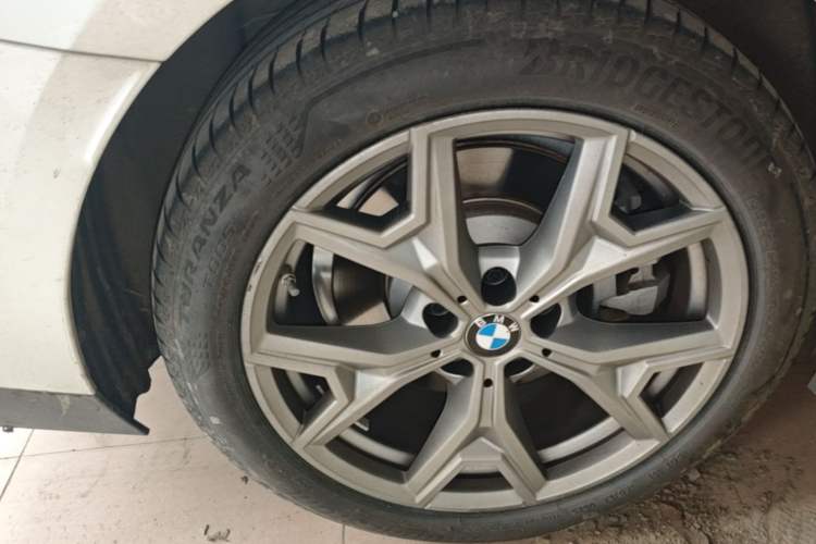 Used BMW i3 2025 eDrive 35 L Right Rear Wheel Hub