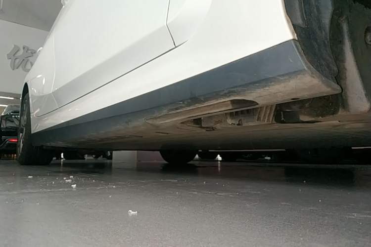 Used BMW i3 2025 eDrive 35 L Right Side Sill