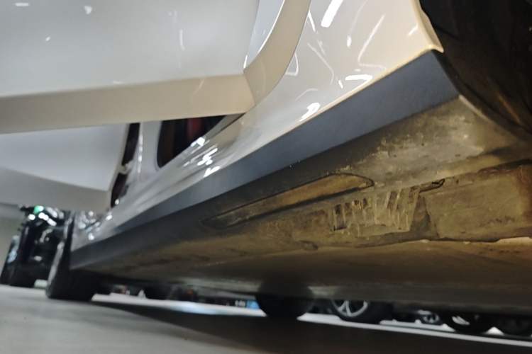 Used BMW i3 2025 eDrive 35 L Right Side Sill