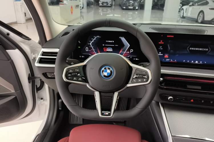 Used BMW i3 2025 eDrive 40 L Midnight Sports Package Steering Wheel