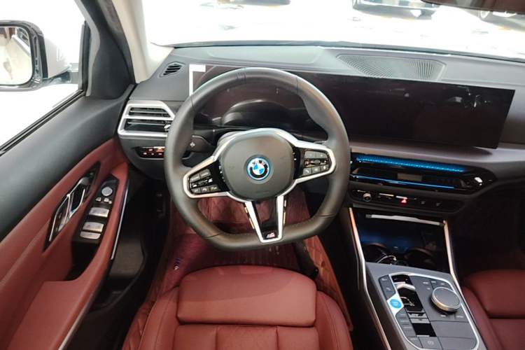 Used BMW i3 2025 eDrive 35 L Steering Wheel