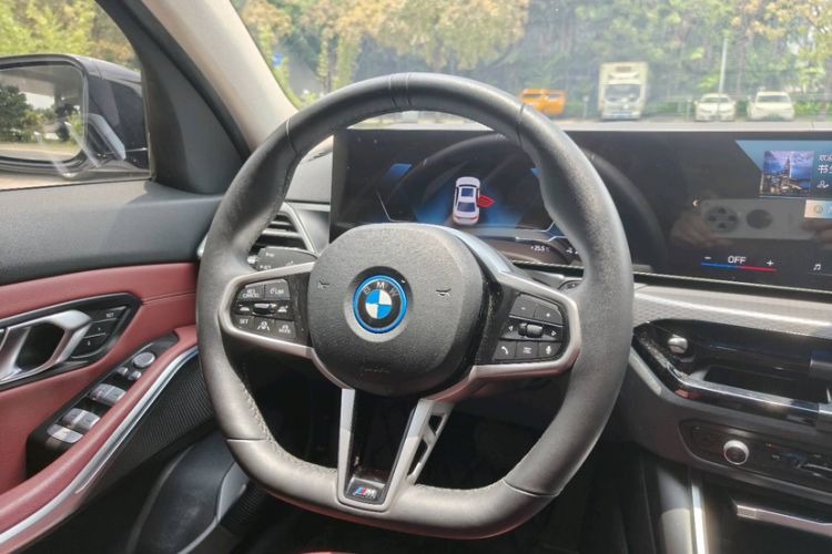 Used BMW i3 2025 eDrive 40 L Midnight Edition Steering Wheel