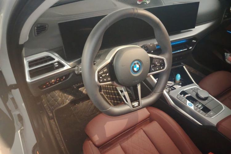 Used BMW i3 2025 eDrive 35 L Steering Wheel