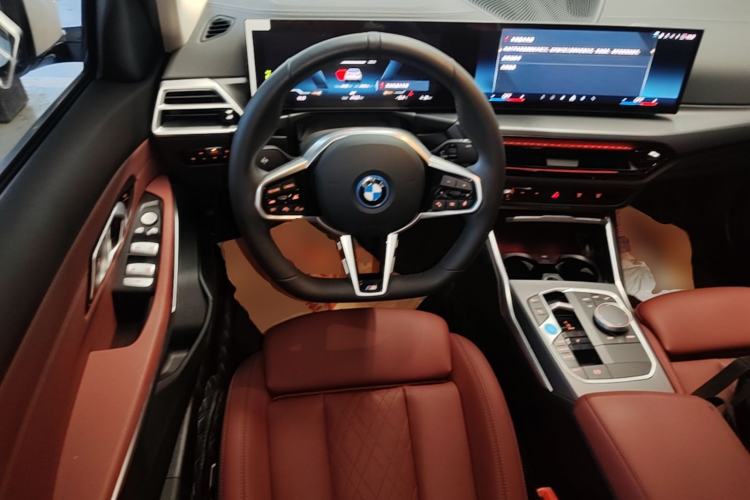 Used BMW i3 2025 eDrive 35 L Steering Wheel