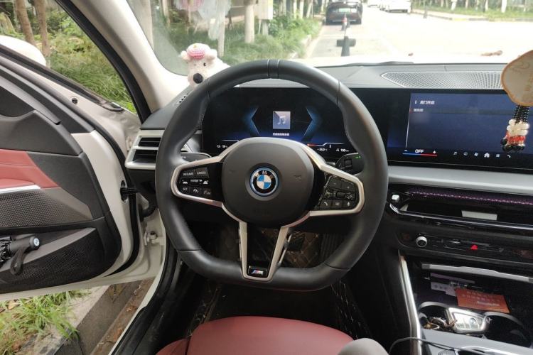 Used BMW i3 2025 eDrive 35 L Steering Wheel