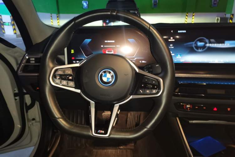 Used BMW i3 2025 eDrive 40 L Midnight Edition Steering Wheel