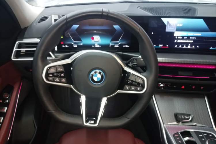 Used BMW i3 2025 eDrive 40 L Midnight Edition Steering Wheel