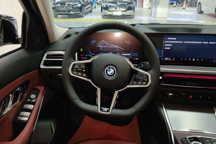 Used BMW i3 2025 eDrive 40 L Midnight Sports Package Steering Wheel