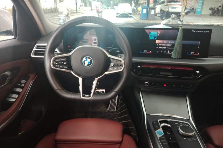 Used BMW i3 2025 eDrive 35 L Steering Wheel