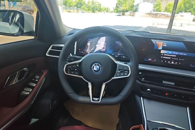 Used BMW i3 2025 eDrive 35 L Steering Wheel