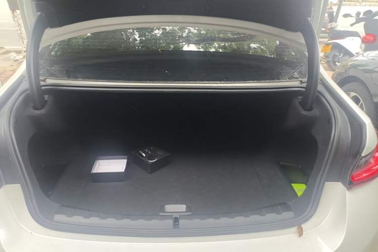 Used BMW i3 2025 eDrive 35 L Trunk