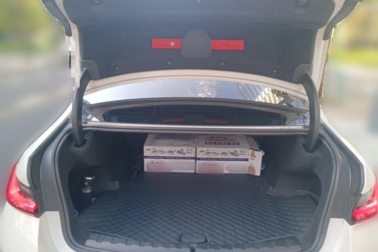Used BMW i3 2025 eDrive 40 L Midnight Edition Trunk
