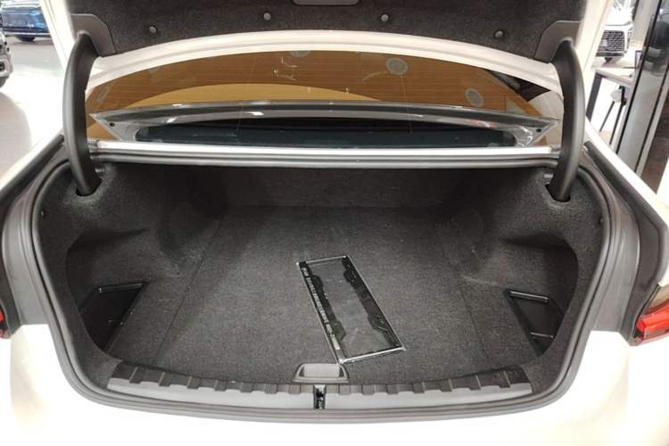 Used BMW i3 2025 eDrive 35 L Trunk