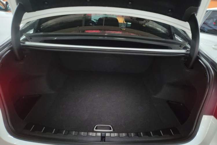 Used BMW i3 2025 eDrive 35 L Trunk