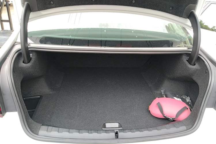 Used BMW i3 2025 eDrive 35 L Trunk