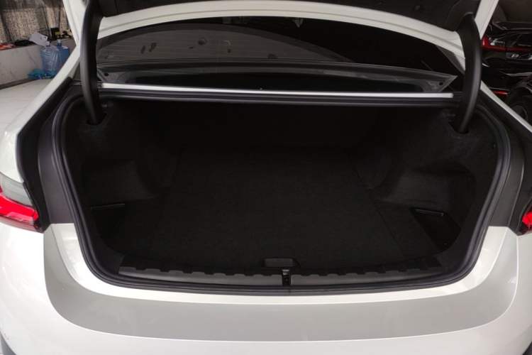 Used BMW i3 2025 eDrive 35 L Trunk