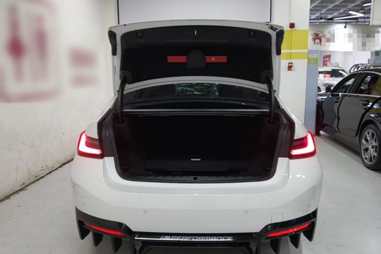 Used BMW i3 2025 eDrive 40 L Midnight Sports Package Trunk