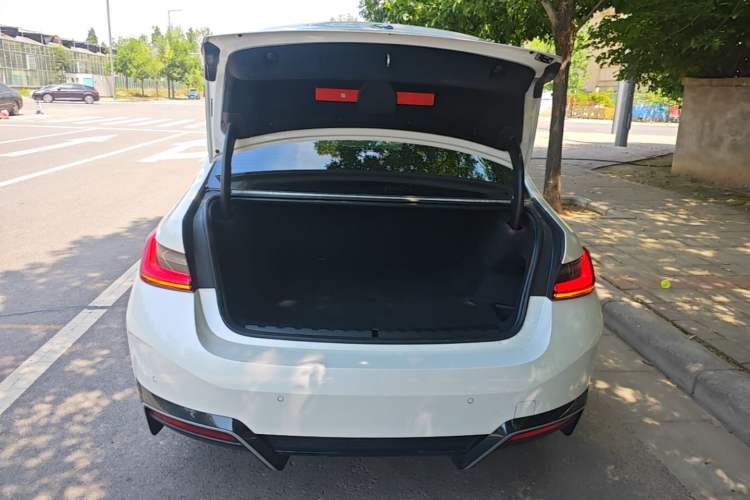 Used BMW i3 2025 eDrive 35 L Trunk