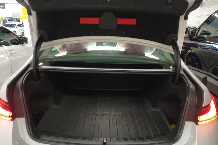 Used BMW i3 2025 eDrive 40 L Midnight Sports Package Trunk