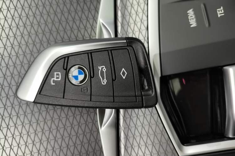 Used BMW i3 2025 eDrive 40 L Midnight Sports Package Vehicle Key