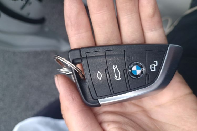Used BMW i3 2025 eDrive 40 L Midnight Edition Vehicle Key