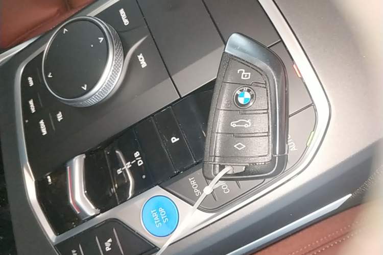 Used BMW i3 2025 eDrive 35 L Vehicle Key