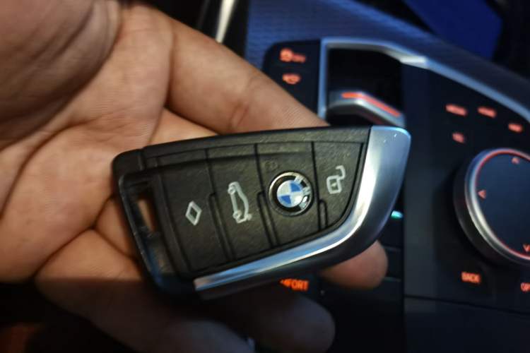 Used BMW i3 2025 eDrive 40 L Midnight Edition Vehicle Key