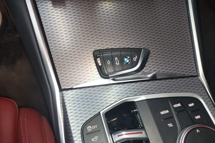 Used BMW i3 2025 eDrive 40 L Midnight Edition Vehicle Key