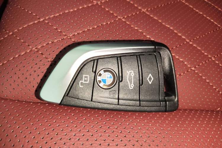 Used BMW i3 2025 eDrive 35 L Vehicle Key