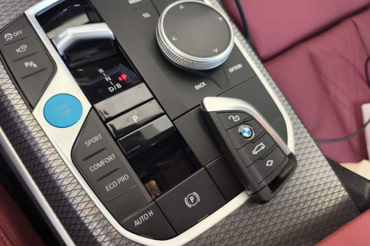 Used BMW i3 2025 eDrive 40 L Midnight Edition Vehicle Key