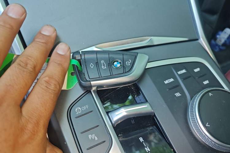 Used BMW i3 2025 eDrive 35 L Vehicle Key