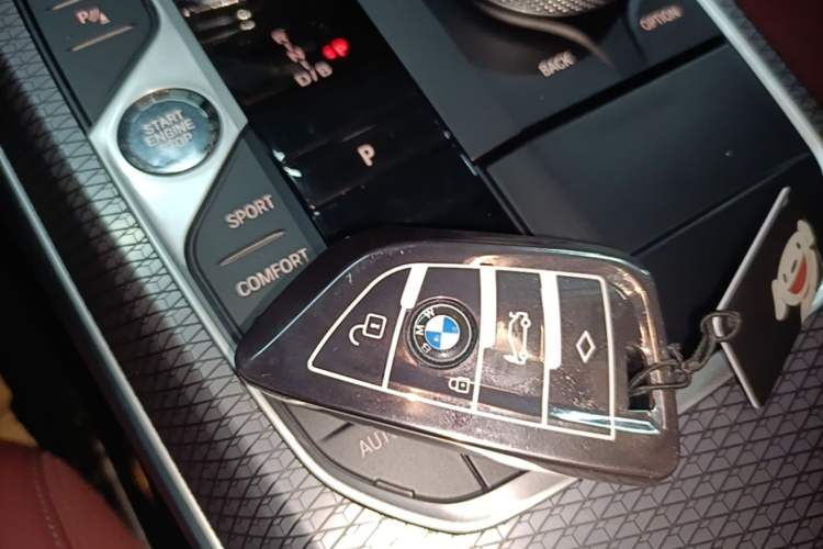 Used BMW i3 2025 eDrive 40 L Midnight Edition Vehicle Key