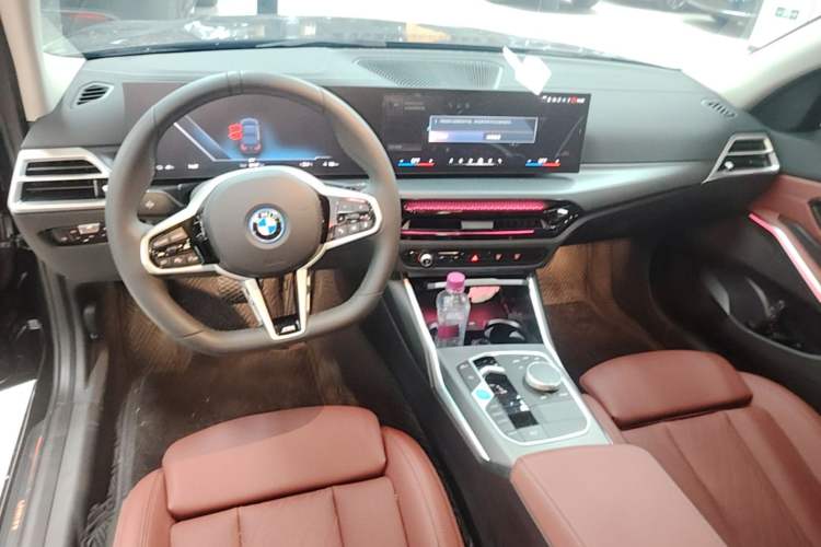 Used BMW i3 2026 Model, eDrive 35 L Center Console