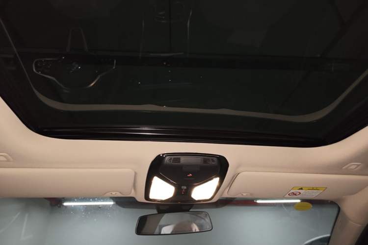 Used BMW i3 2026 Model, eDrive 35 L Headliner