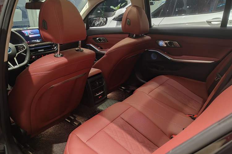 Used BMW i3 2026 Model, eDrive 35 L Interior 2