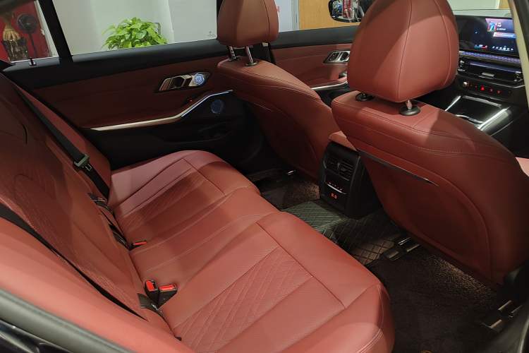 Used BMW i3 2026 Model, eDrive 35 L Interior 4