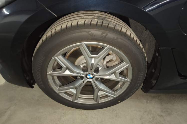Used BMW i3 2026 Model, eDrive 35 L Left Front Wheel Hub