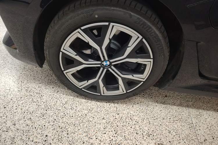 Used BMW i3 2026 Model, eDrive 35 L Left Front Wheel Hub