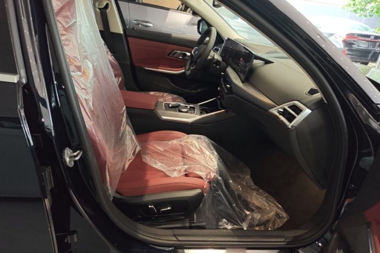 Used BMW i3 2026 Model, eDrive 35 L Right Front Seat