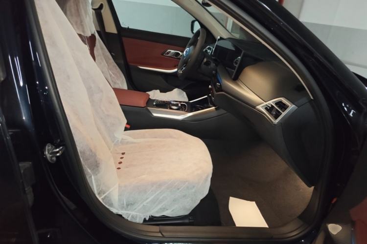 Used BMW i3 2026 Model, eDrive 35 L Right Front Seat