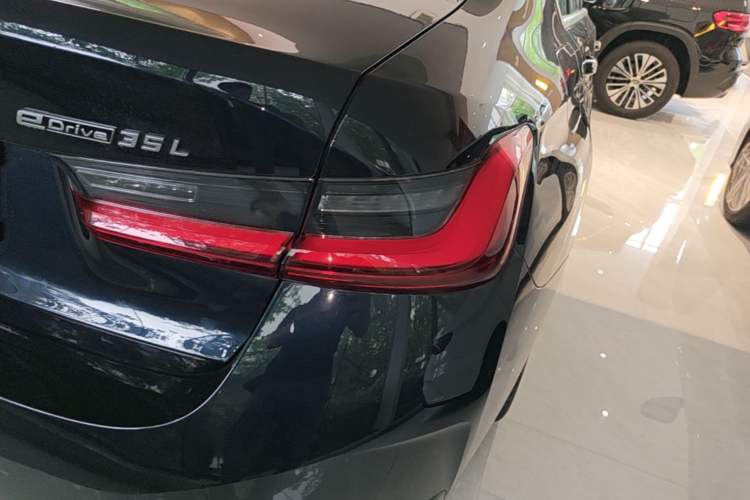 Used BMW i3 2026 Model, eDrive 35 L Right Rear Taillight