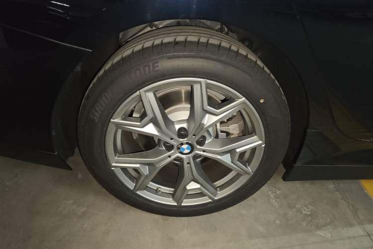 Used BMW i3 2026 Model, eDrive 35 L Right Rear Wheel Hub