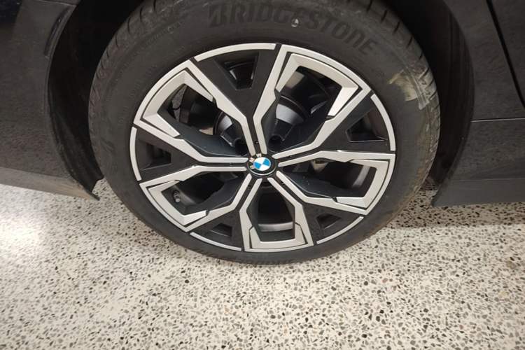 Used BMW i3 2026 Model, eDrive 35 L Right Rear Wheel Hub